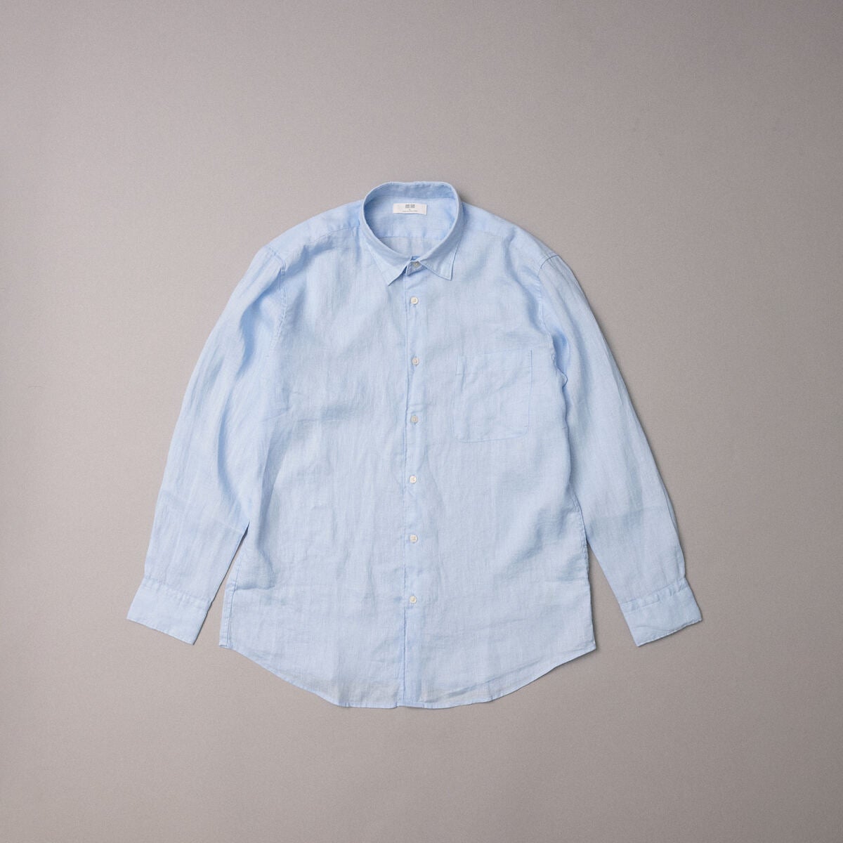服好きモデルが買ってよかったユニクロのプレミアムリネンシャツ