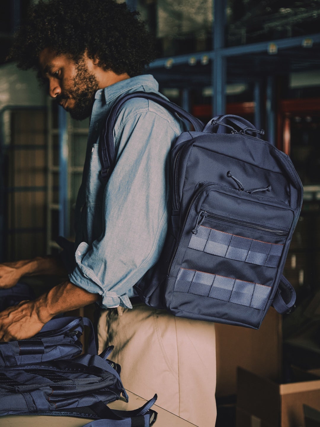 「BEAMS PLUS × BRIEFING」 TA PACK　着画