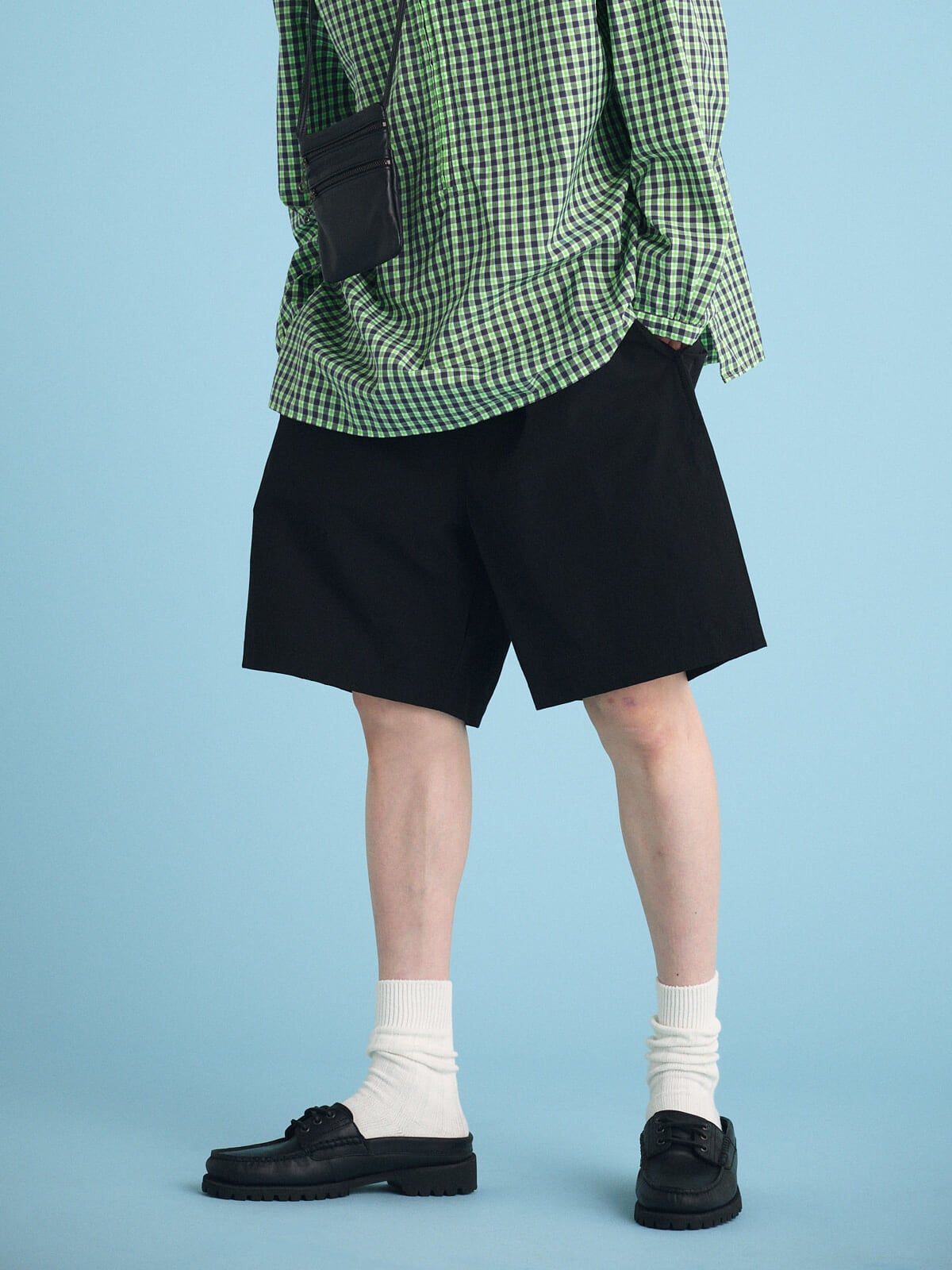 服のプロが教える「ファミマ」のショートパンツ くろのオシャレな着こなし