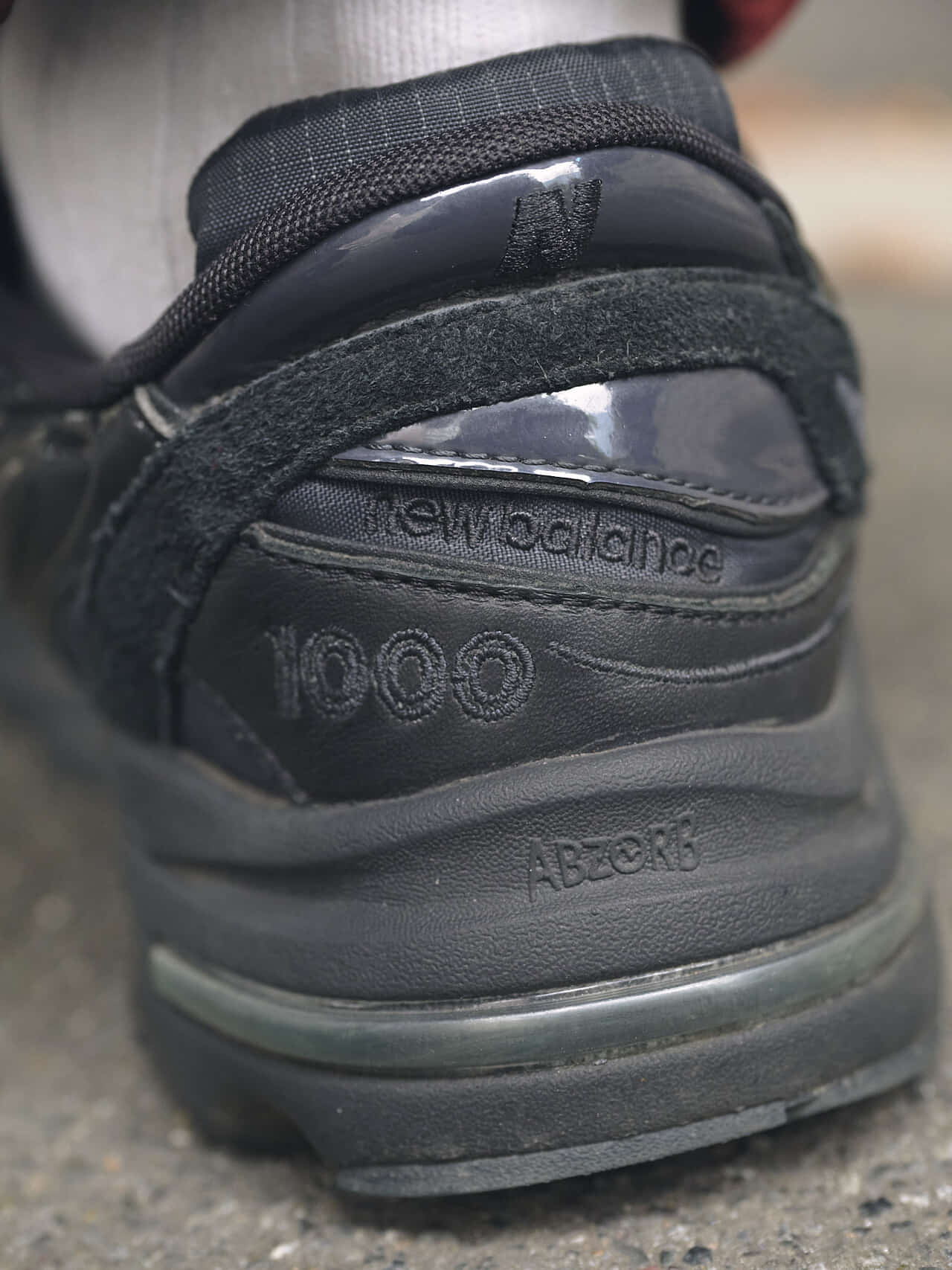 New Balance「M1000 BBE」ヒールカウンターロゴ