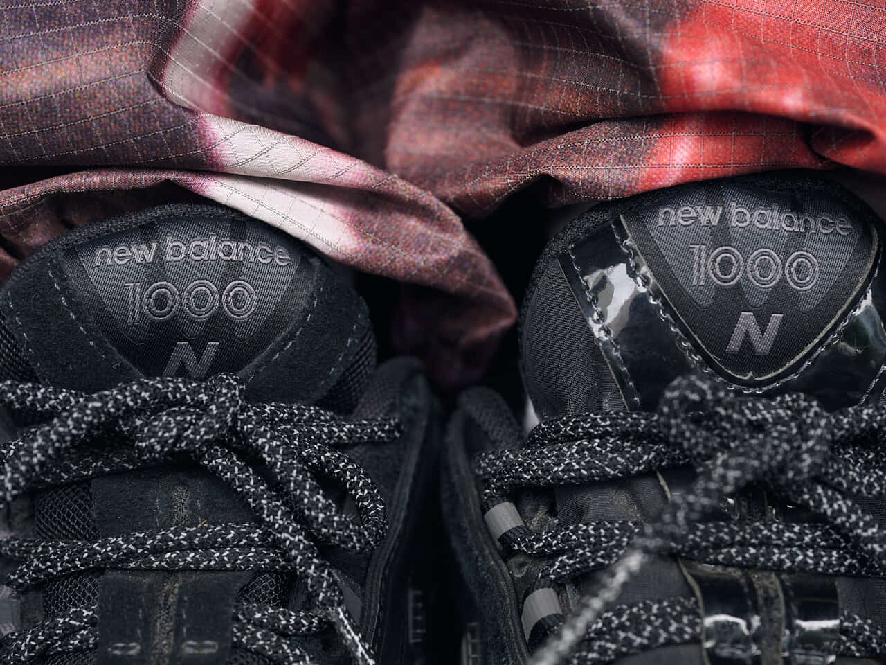 New Balance「M1000 BBE」ロゴ寄り