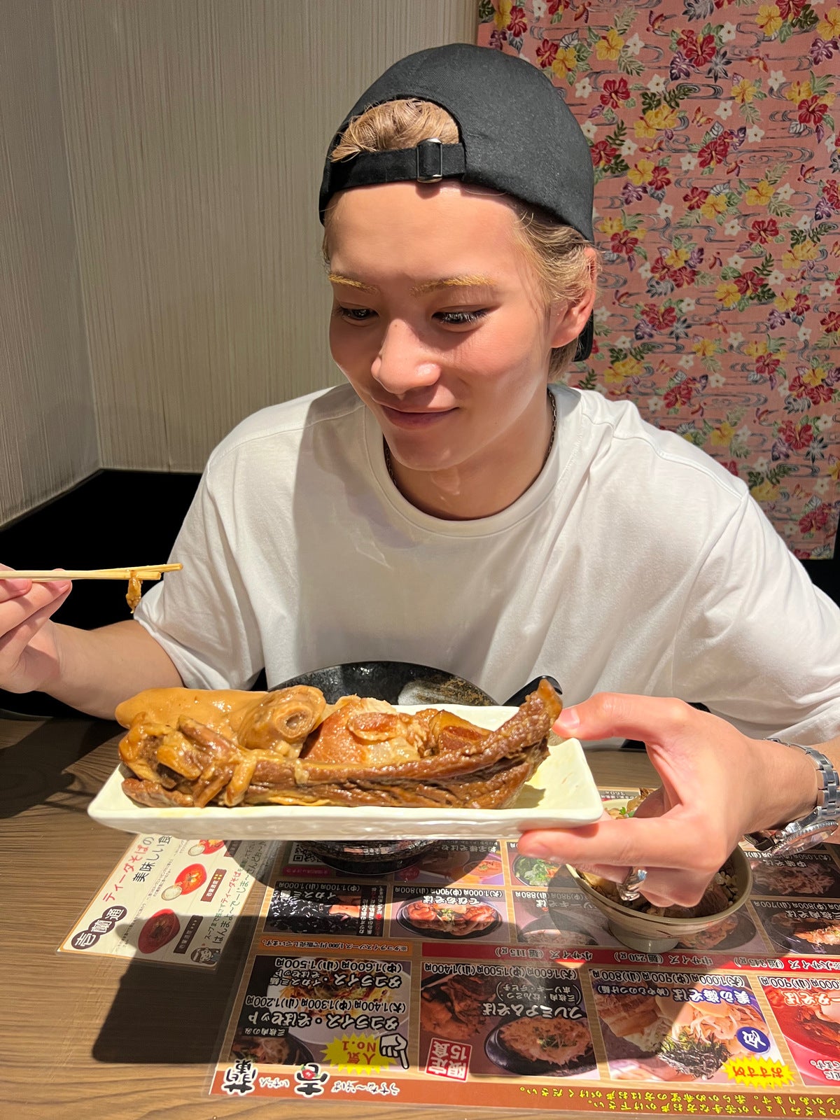 うちな〜そば　壱蘭（いちらん）食事中