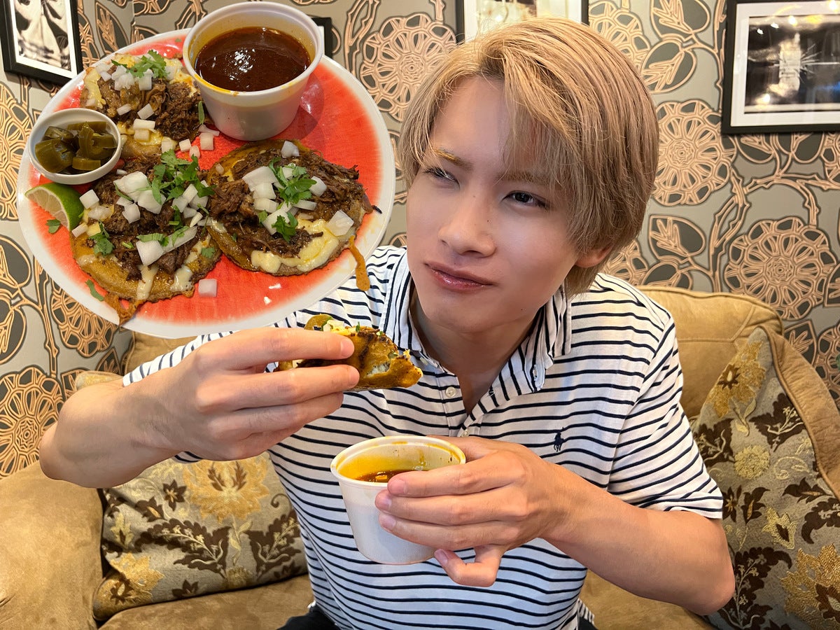 沖縄で「タコス」を食べるならここ！地元民モデルが激推しする絶品本格“ビリヤタコス”はビールとも相性抜群！