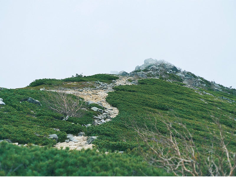 金峰山の山頂にかかる岩場