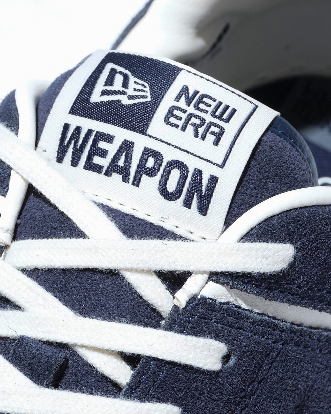 ニューエラ CONVERSE コラボレーション WEAPON 靴 ロゴ