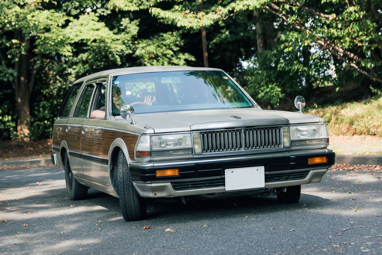 【後編】「日産 セドリックバン」と古着が自分らしさの両輪。使い込むほどに生まれる“味”を楽しむ【俺たち20代“クルマ・バイク”語り！／Vol.46②】