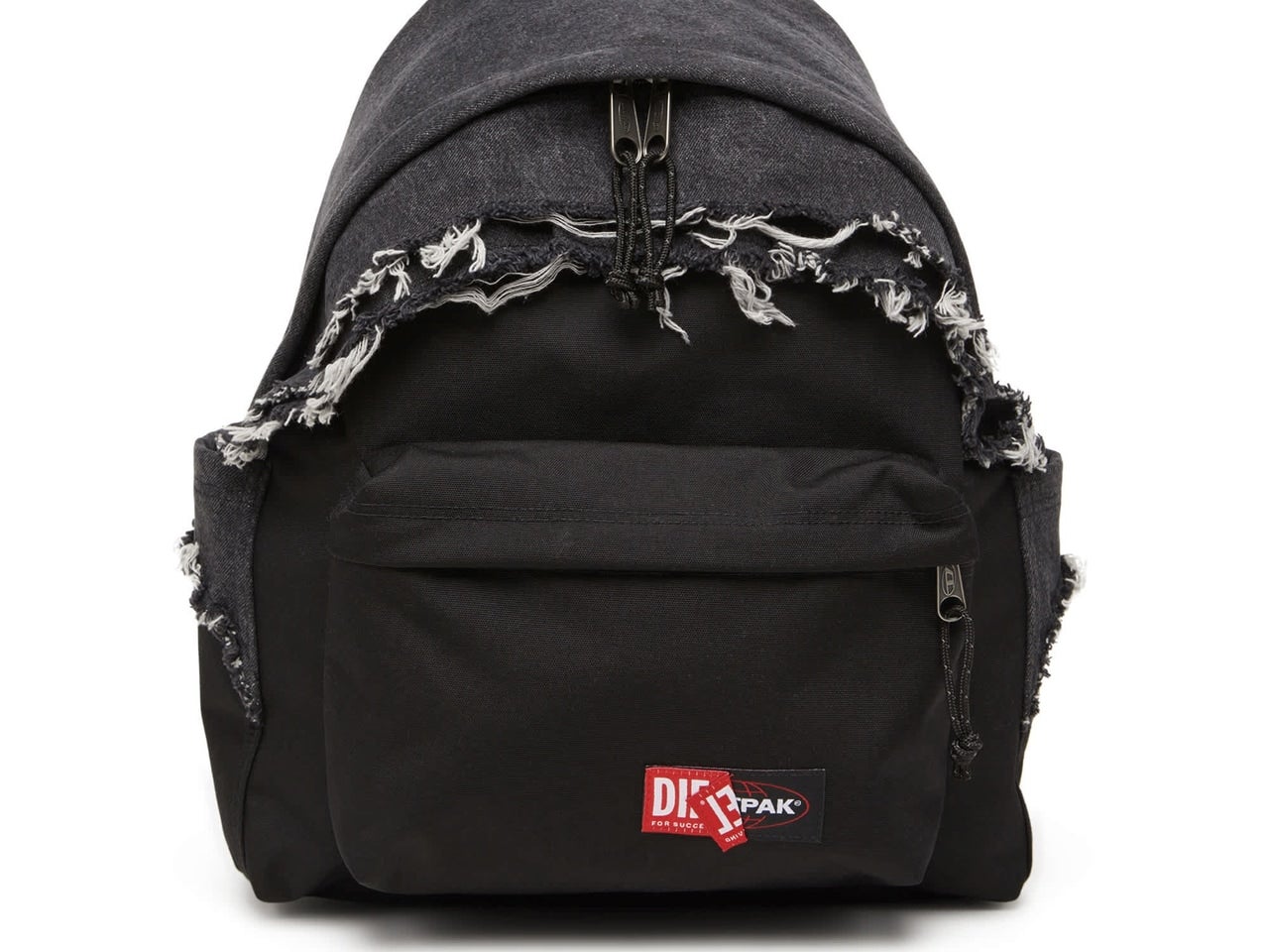 「ディーゼル」と「イーストパック」の初コラボが実現！遊び心あふれるバッグに注目！