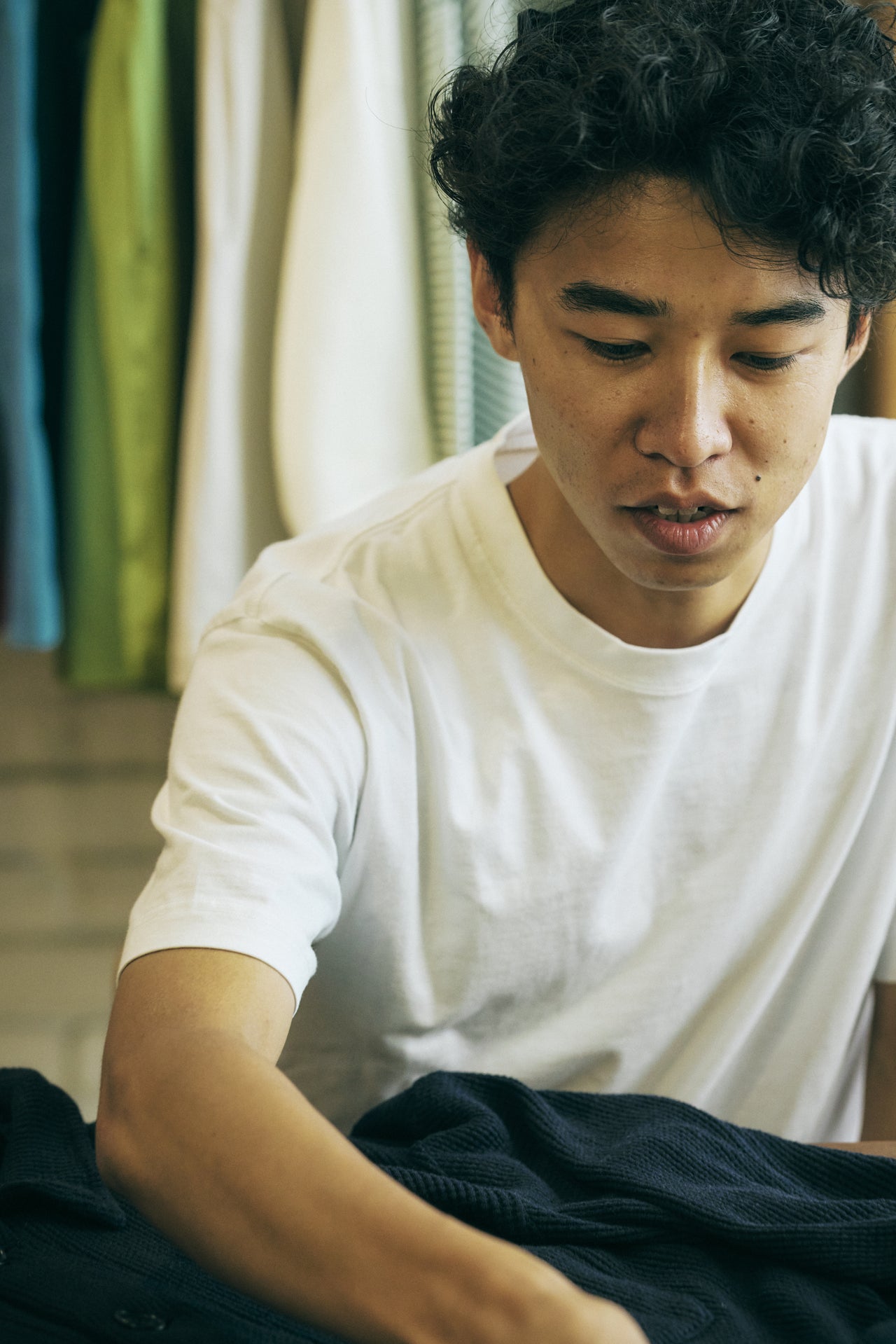 オシャレな人が買ってよかった<META CAMPANIA COLLECTIVE〉のニットジャケットと吉松さん