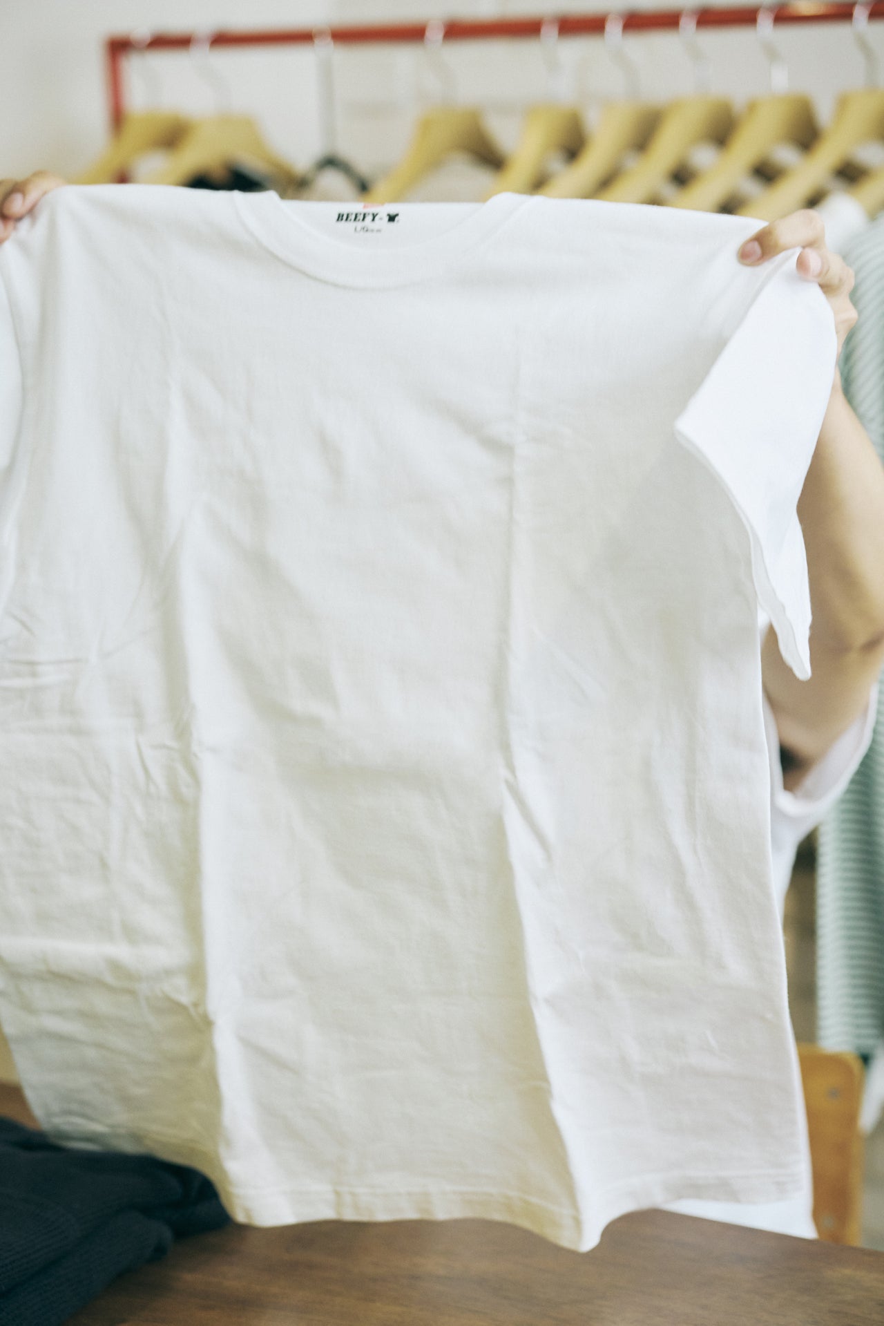 オシャレな人が買ってよかった〈HANES〉の白いパックT フロント