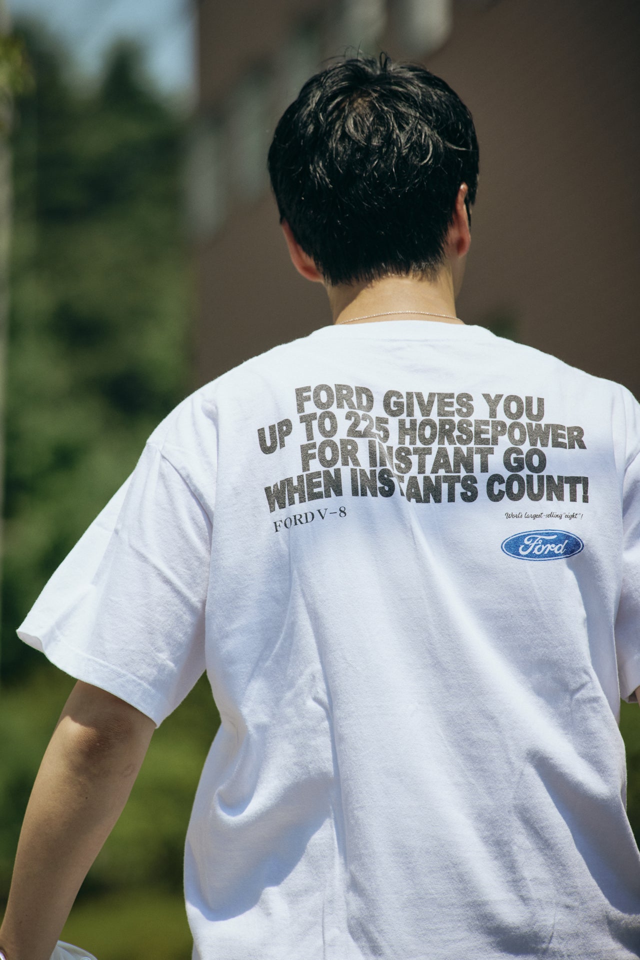 ③〈GOOD ROCK SPEED for BEAUTY&YOUTH〉のTシャツのオシャレな着こなし