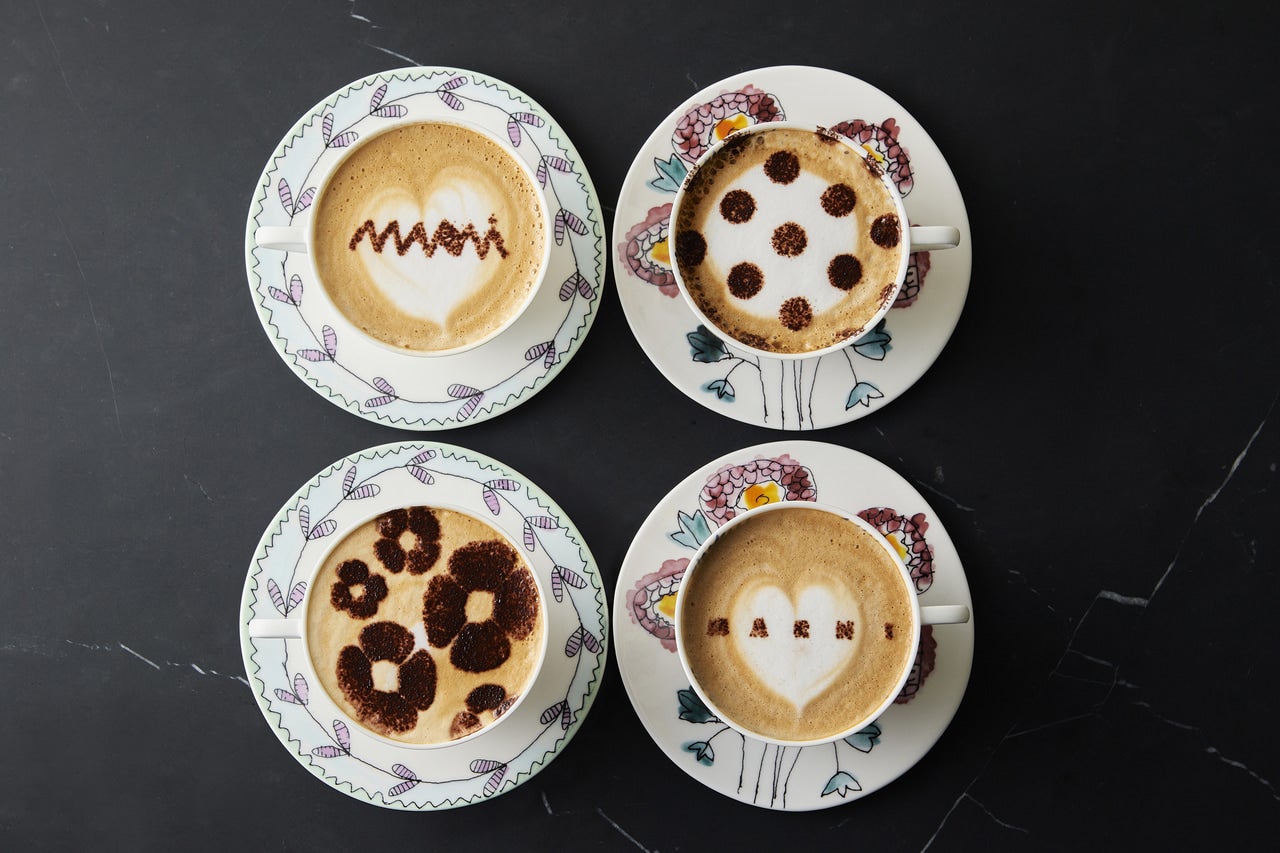 マルニ カフェ ロゴ カプチーノ
