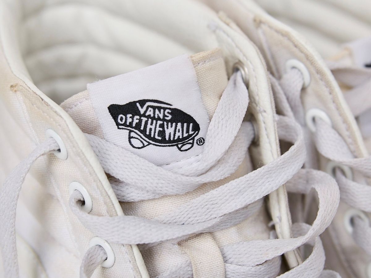 VANSロゴより