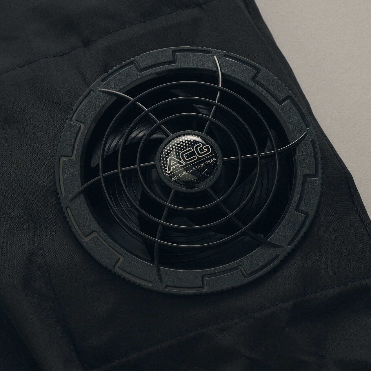 服好きが買ってよかったデュアルプロの空調ベストのファン