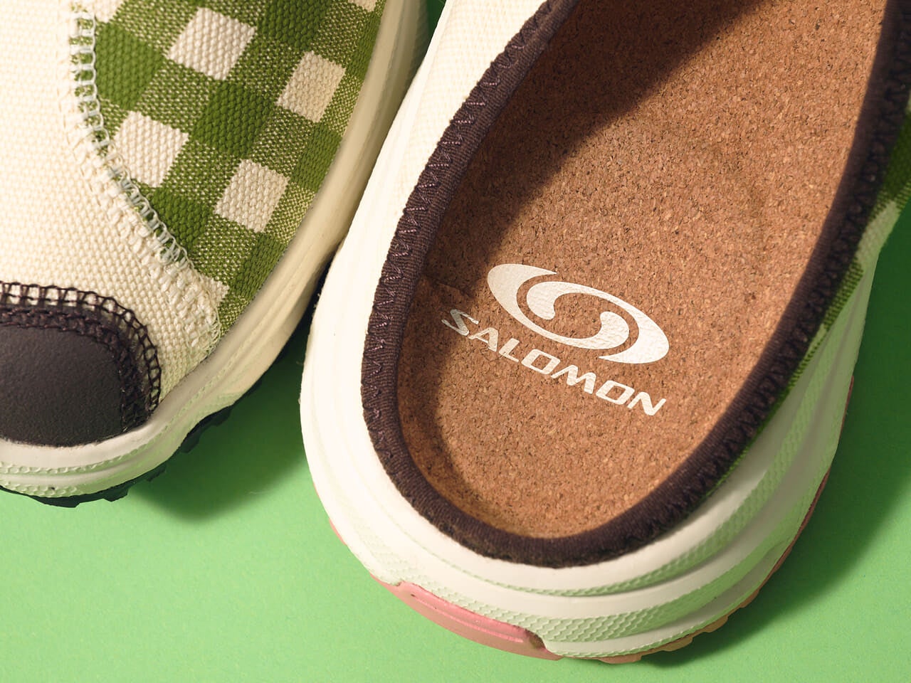 サロモンのスニーカー　RX SLIDE 3.0 CANVAS　Dover Street Market Ginza限定モデル　中敷きロゴ　寄り