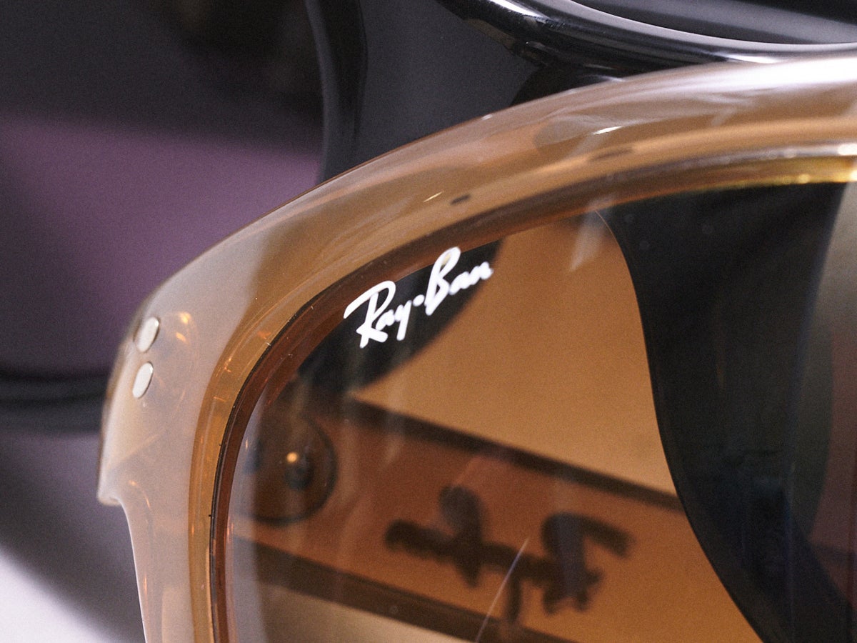 アクティブなのに「オラつかないサングラス」を比較！夏フェス、アウトドア、スポーツ…ゾフからオークリーまで全５本を服好きが試着＆本音レビュー！