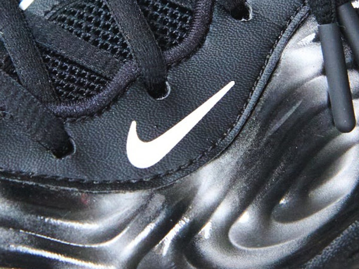 「ナイキ」と「 コム デ ギャルソン・オム プリュス」の最強コラボなミッドカットはショーツと好バランス！【夏のメジャースニーカースナップ／DAY9】