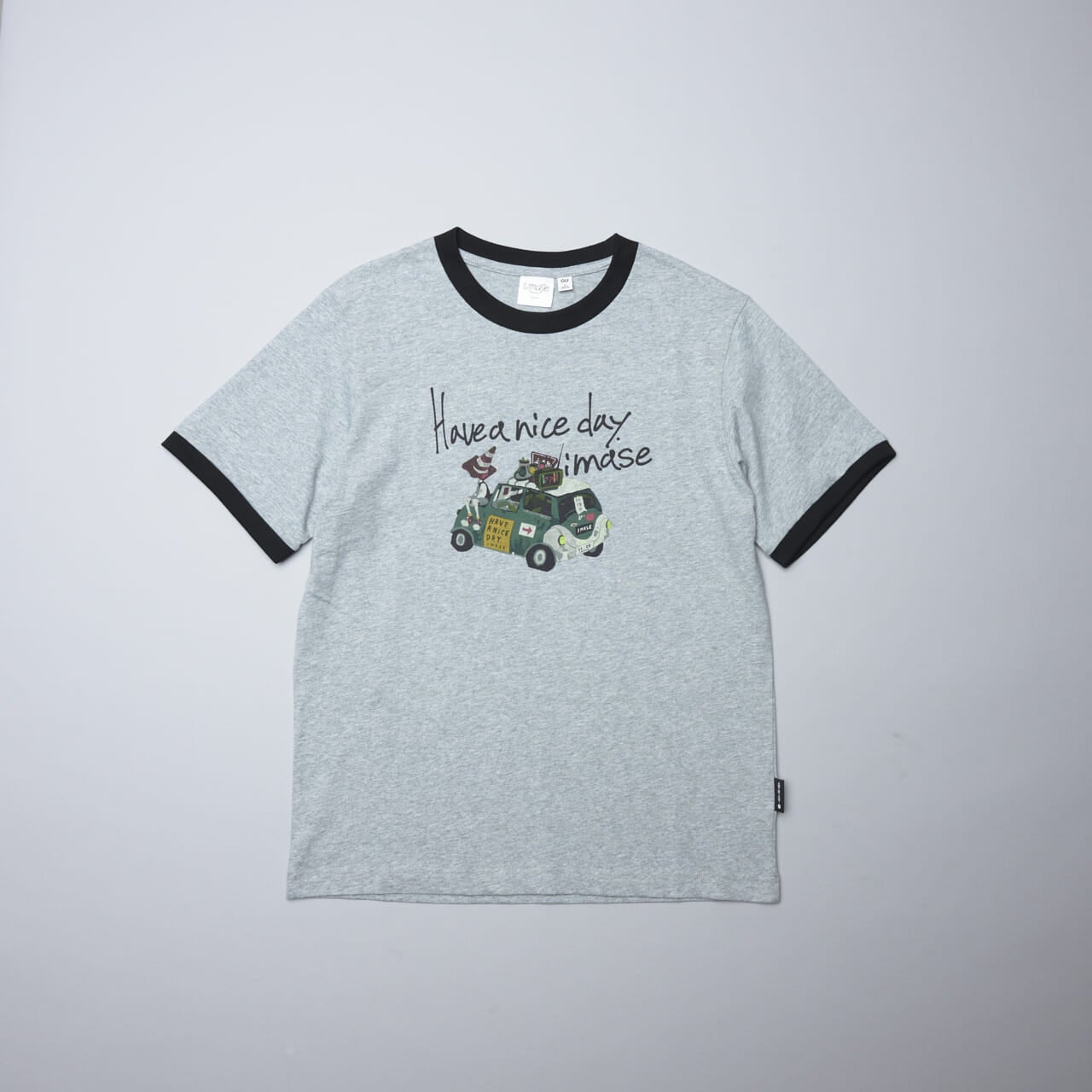 GU×imaseのコラボ、『Have a nice day』グラフィックTシャツ