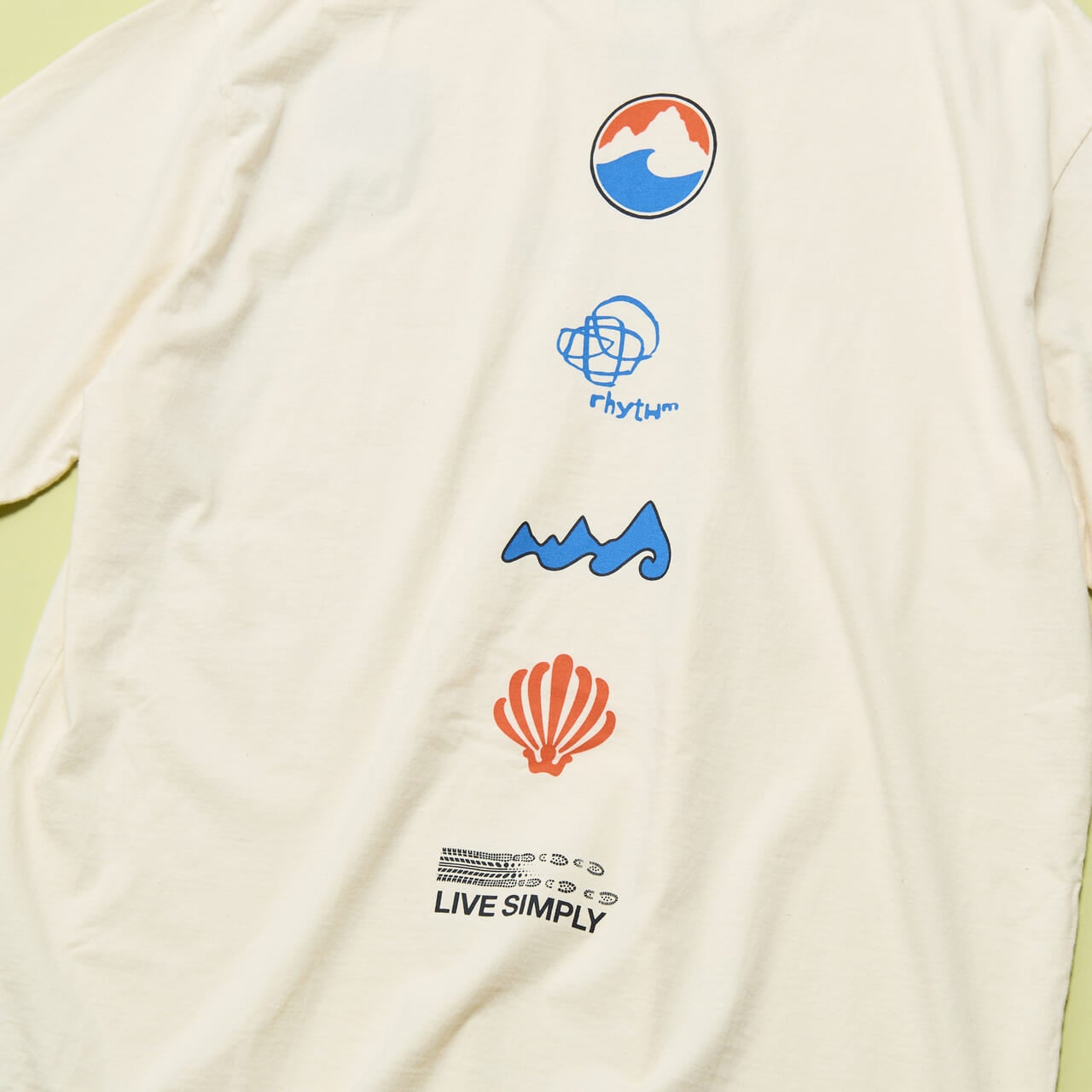 パタゴニアのメンズ・ロング・ウェイ・ラウンド・オーガニック・Tシャツの背面のプリント
