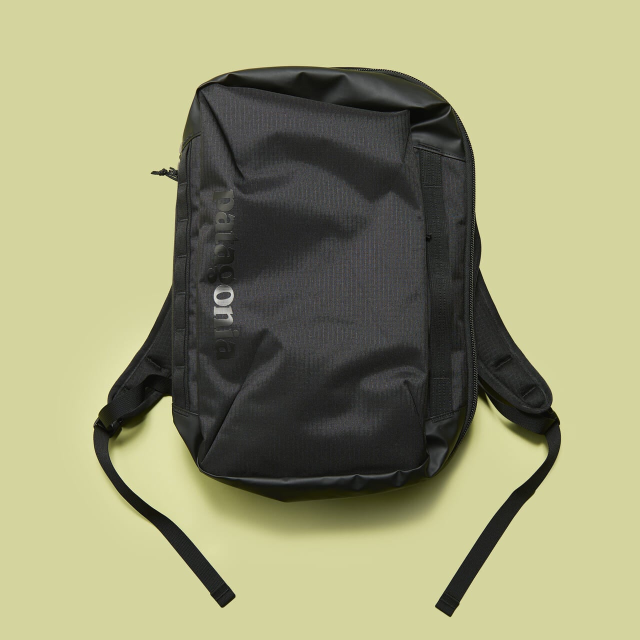 パタゴニアの黒リュックのブラックホール・マイクロ・MLC 22L バッグ