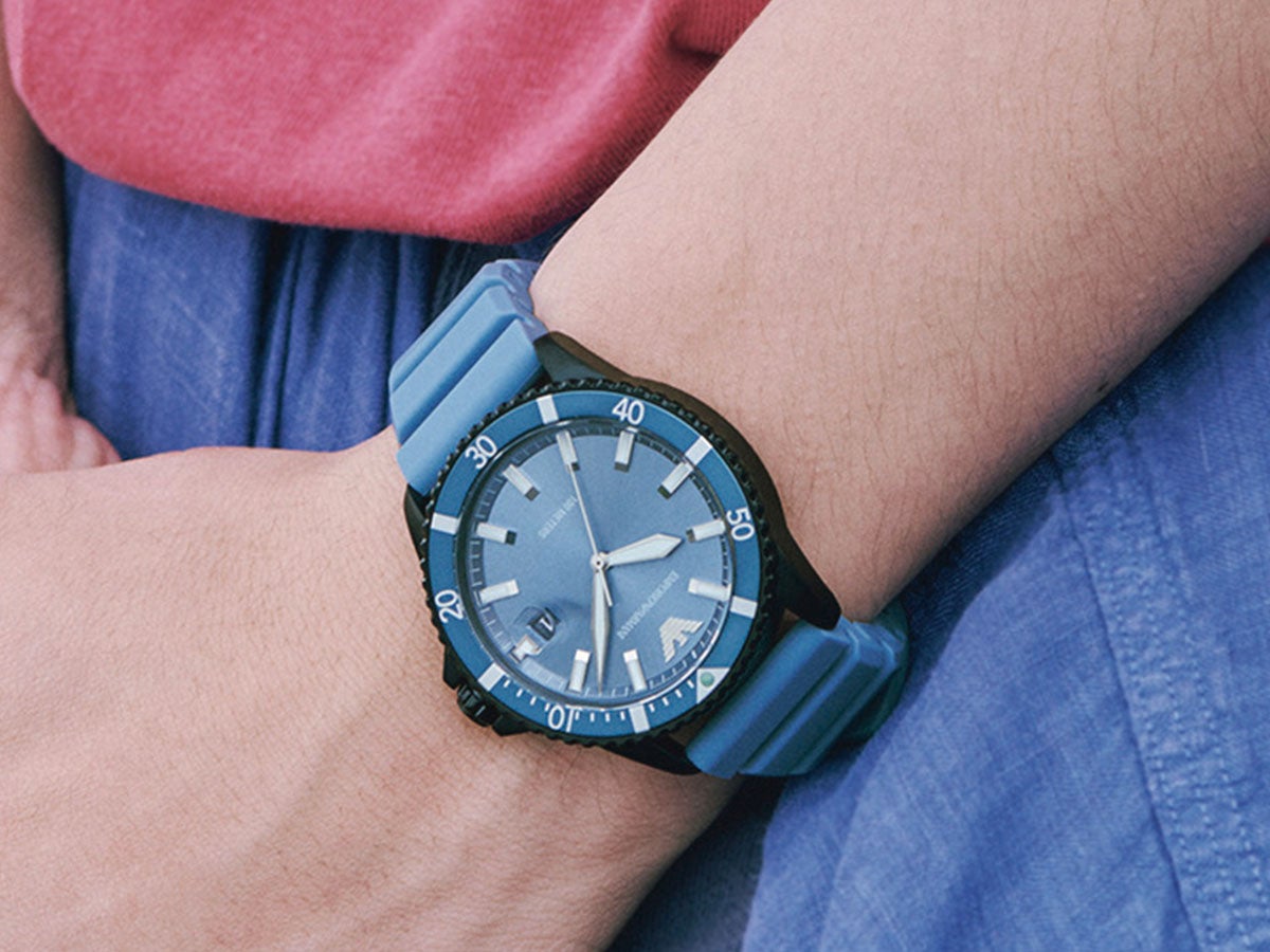 【6選】カシオ「G-SHOCK」、格別な「スウォッチ」…Tシャツには夏の腕時計を。