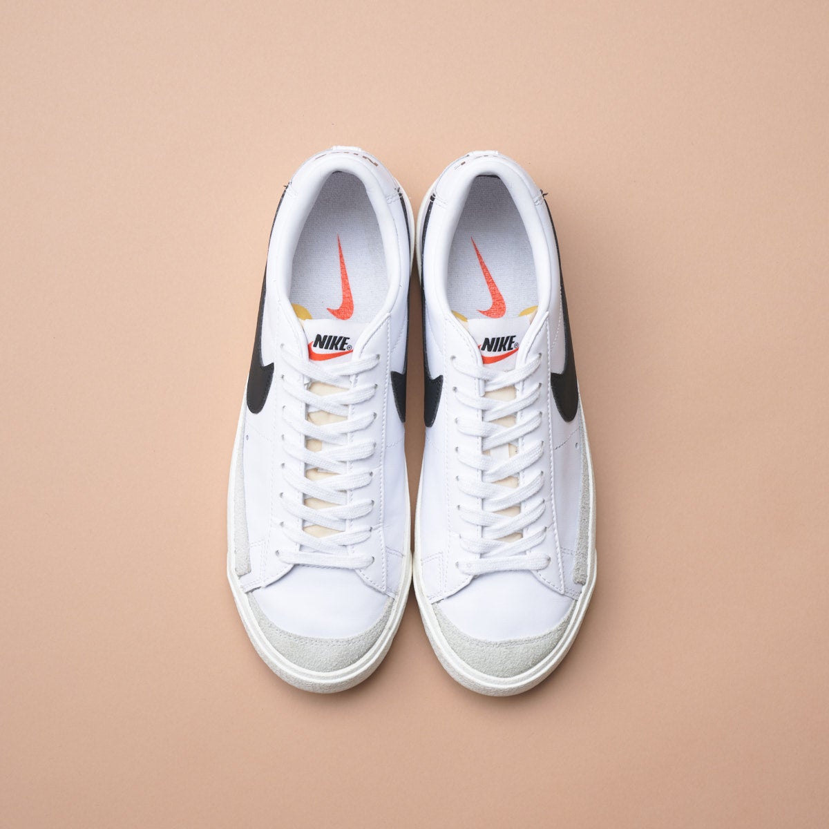 9月に買うべきナイキ の新作スニーカー /BLAZER LOW 77 VNTGのアッパー