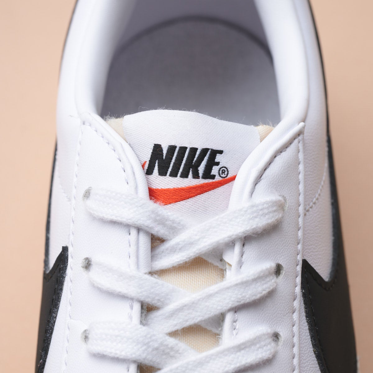 9月に買うべきナイキ の新作スニーカー /BLAZER LOW 77 VNTGのタン