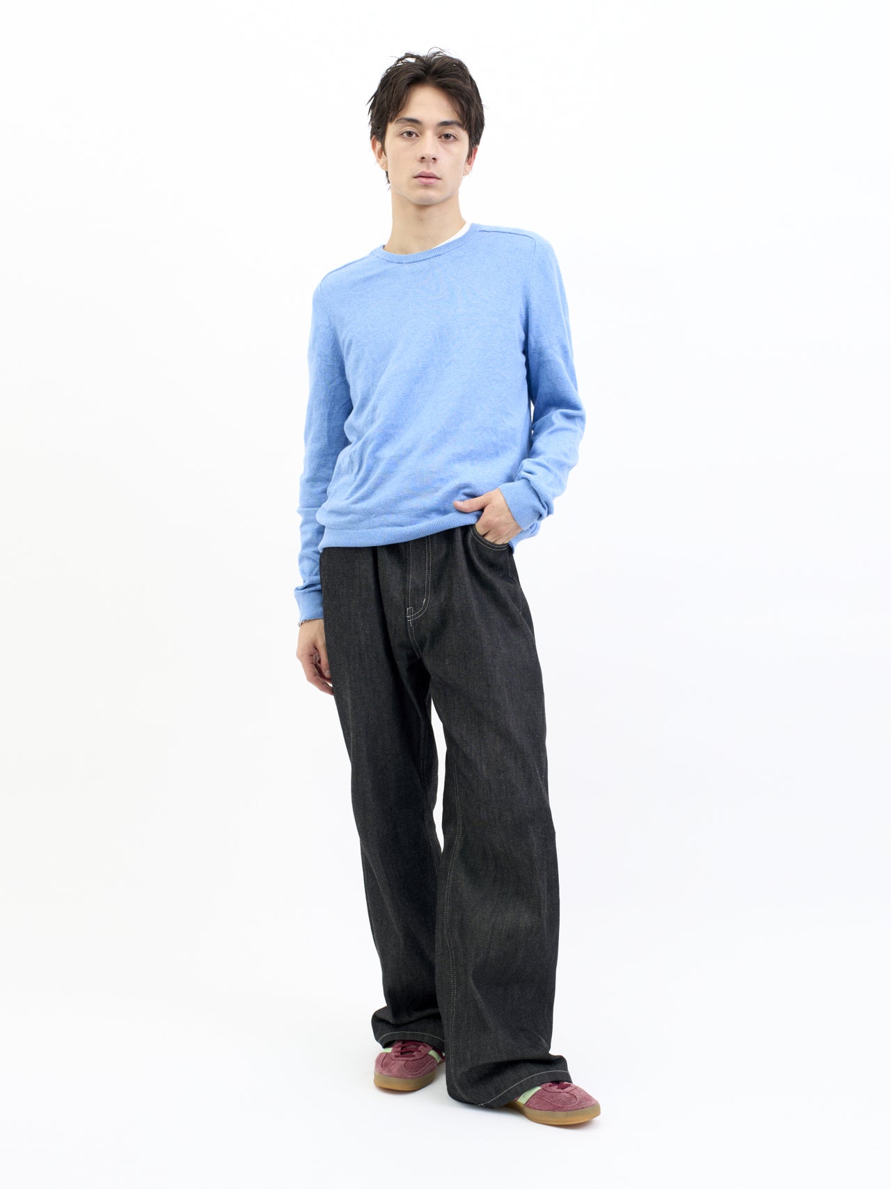 モデルオーディションファイナリスト・松岡光さん　私服スナップ　全身カット