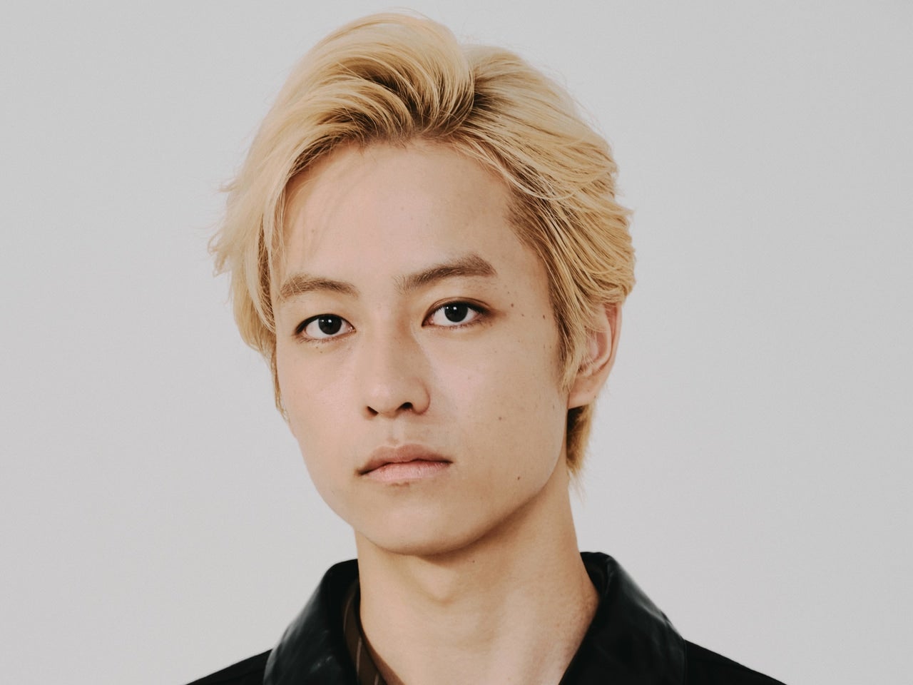 三尾 維彦くん／ワントーンスタイルにオールバックの金髪でアクセントをプラス［ファイナリストたちのNEW LOOK］