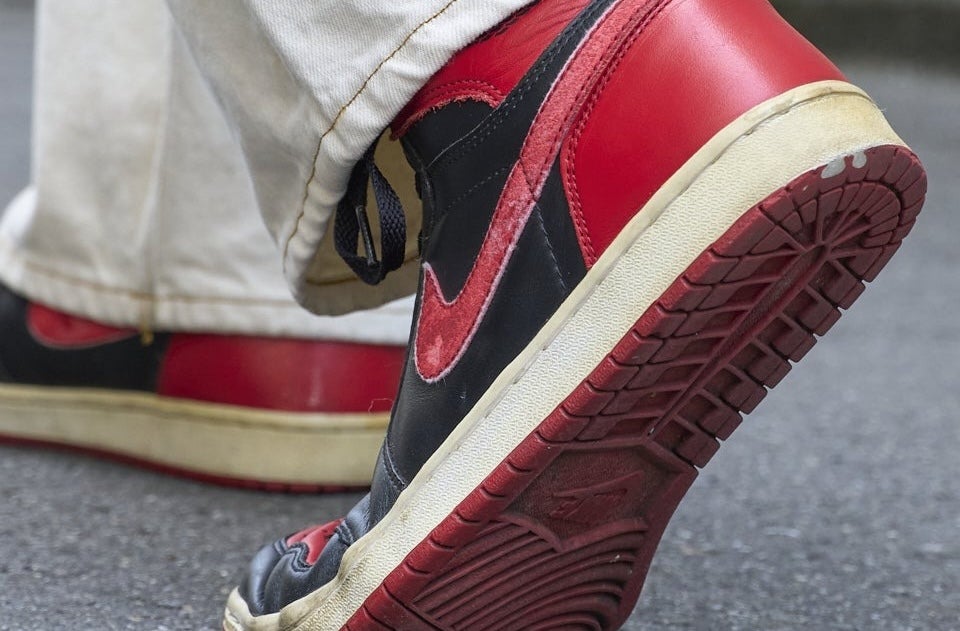 [Gallery]ナイキ好きは「愛用エア ジョーダン 1」で秋を始める。着こなしのアクセントに欠かせない存在！【おしゃれな人はメジャーブランドの愛用スニーカーをどう履く？Vol.126】