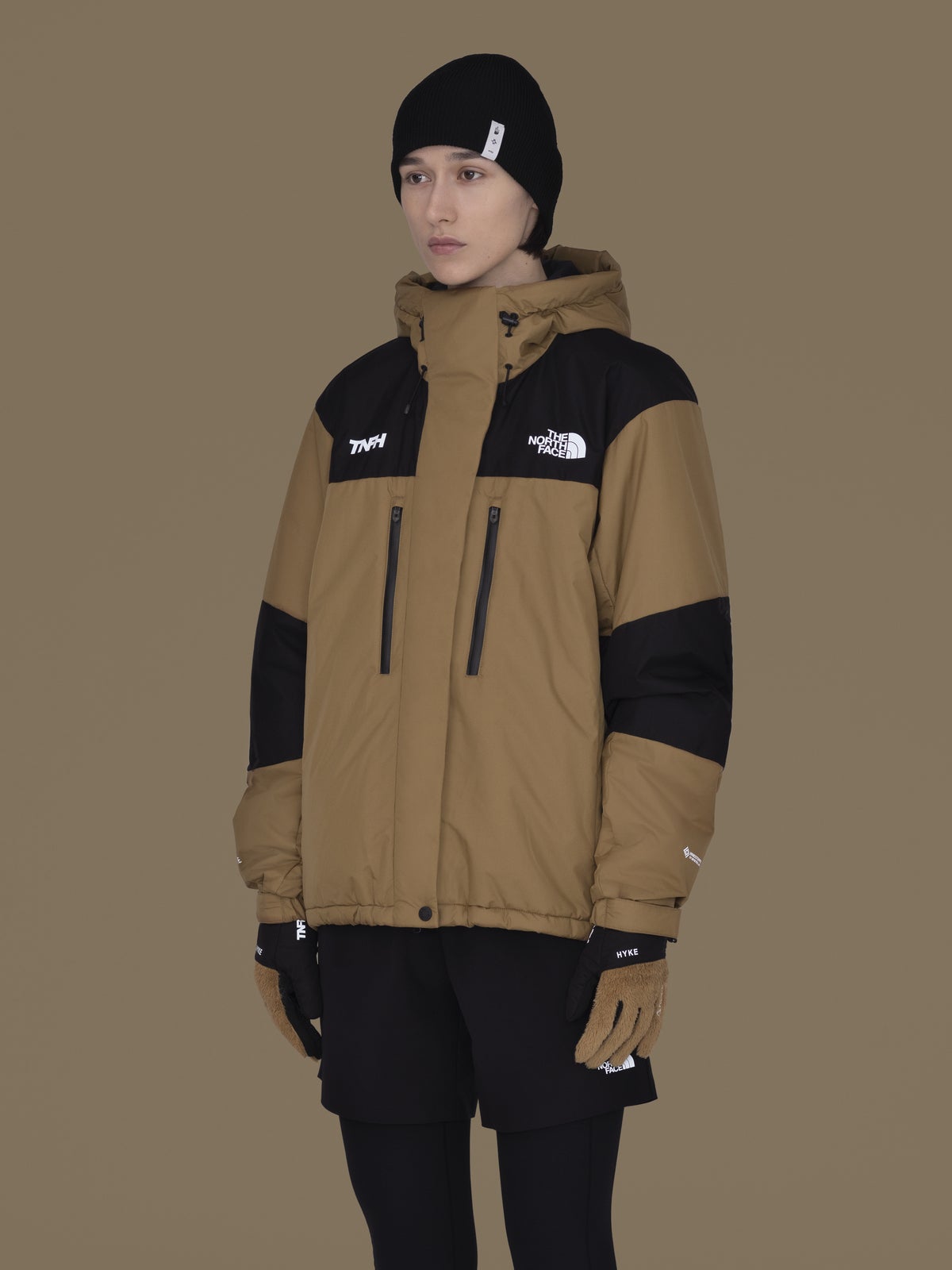 TNFH THE NORTH FACE × HYKE 着画 5