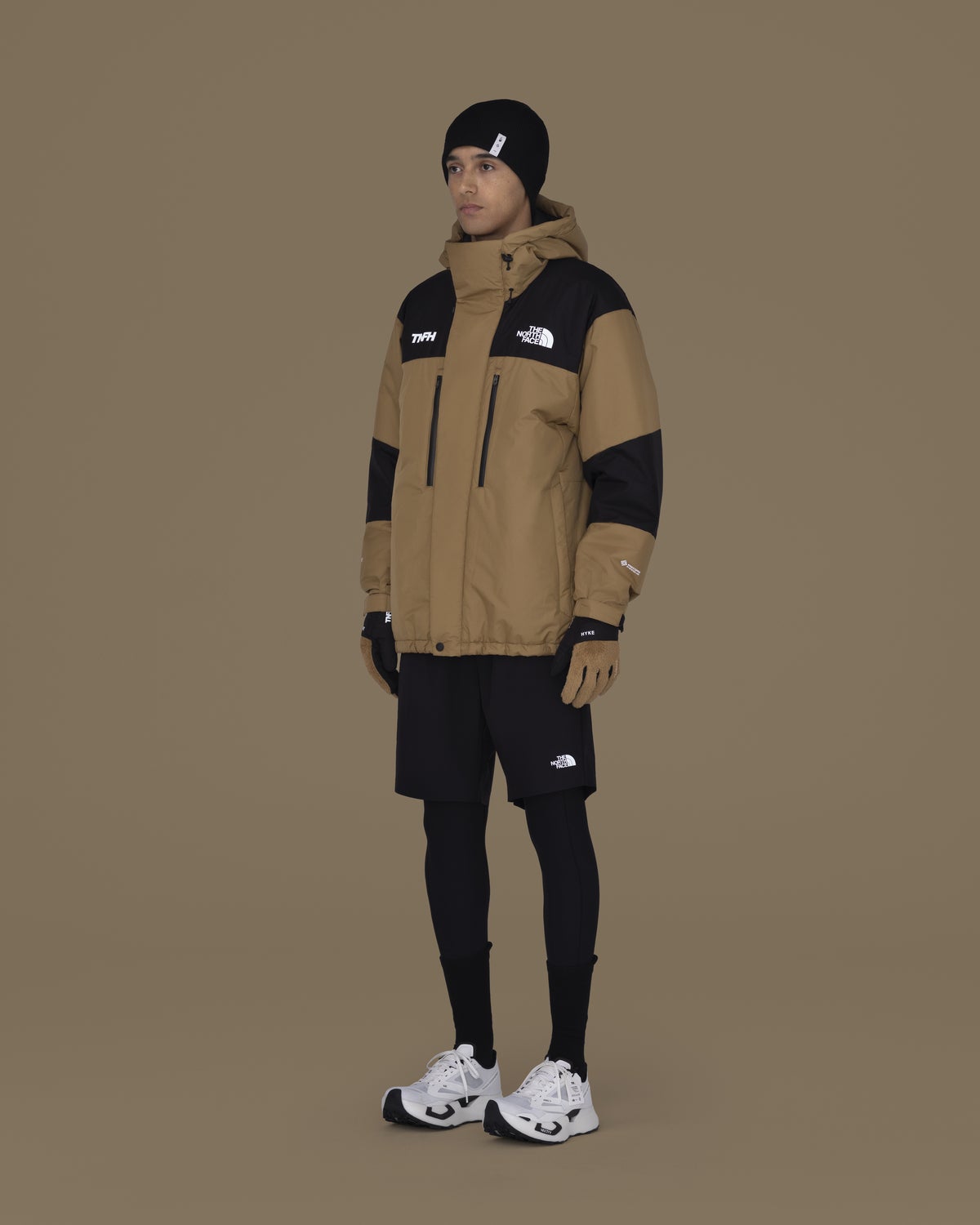 TNFH THE NORTH FACE × HYKE 着画 4