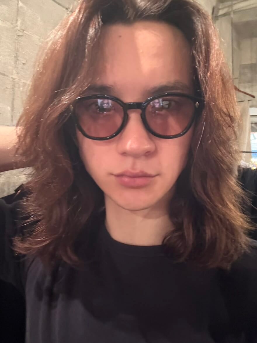 サングラスをかけたメンズノンノモデル嵐翔真