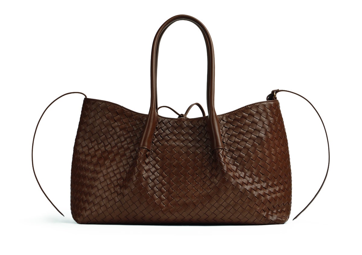 ピナコテーカ H 23 x W 43 x D 17.5cm ¥ 657,800