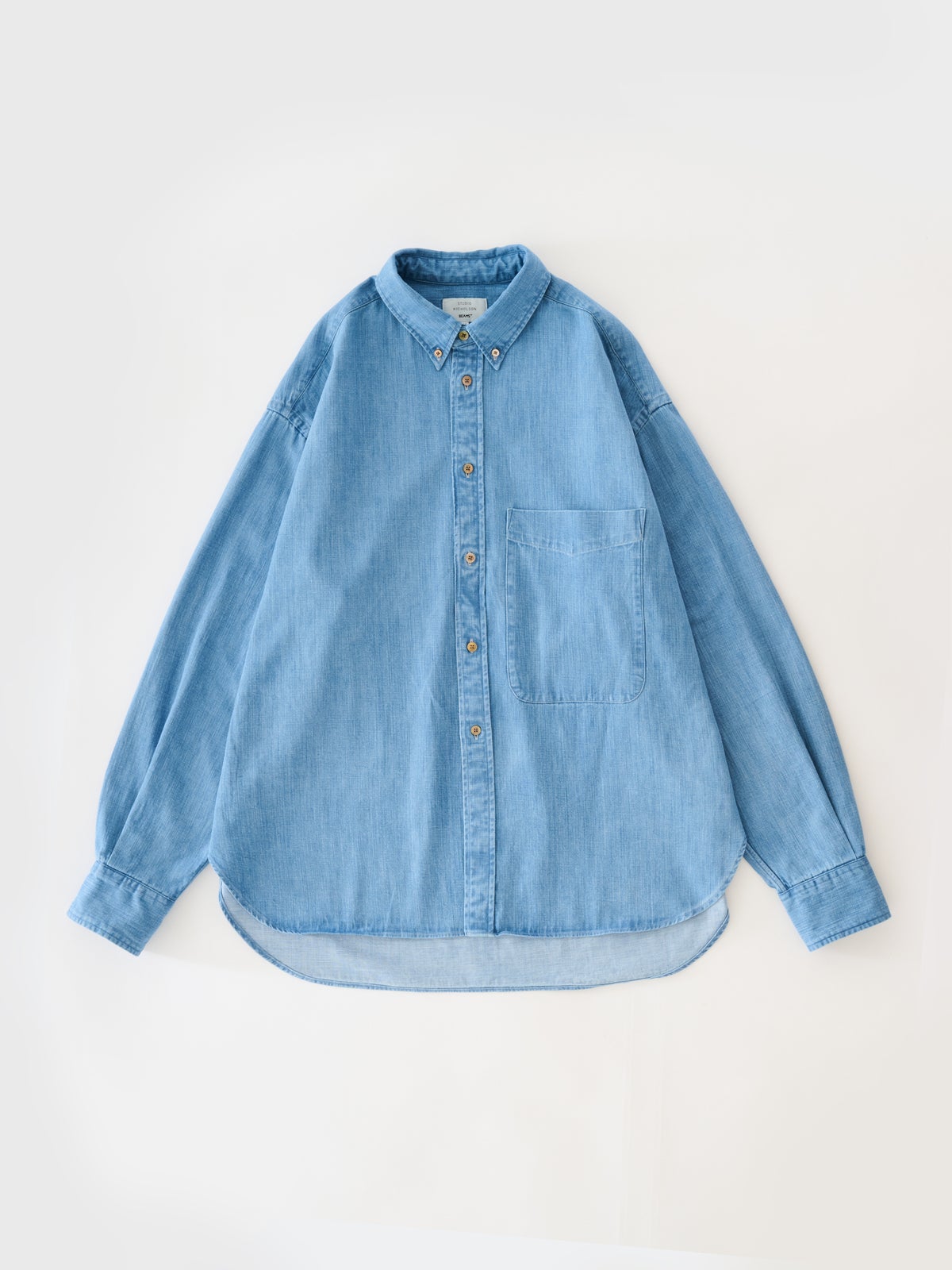 スタジオニコルソンとビームスプラスのコラボ/LISA DENIM SHIRT