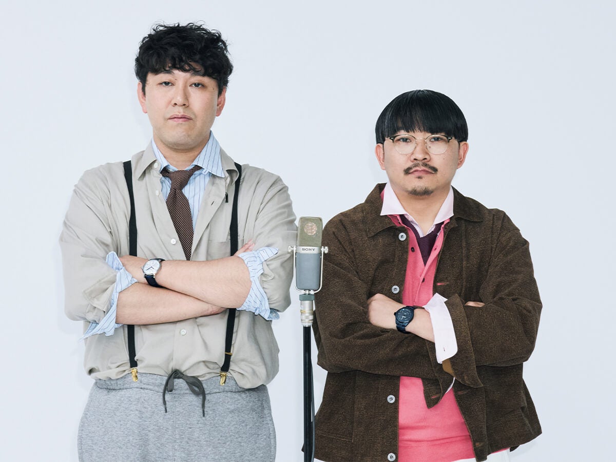 人気芸人のオズワルドと名作腕時計。「シャネル」のＪ12と「モンブラン」のスターレガシー オートマティック デイトを身につけて。