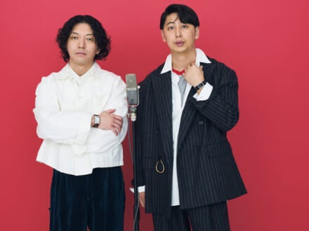 人気芸人のニューヨークと高級腕時計。「カルティエ」のタンクと「ジャガー・ルクルト」のレベルソを最高の相棒に！