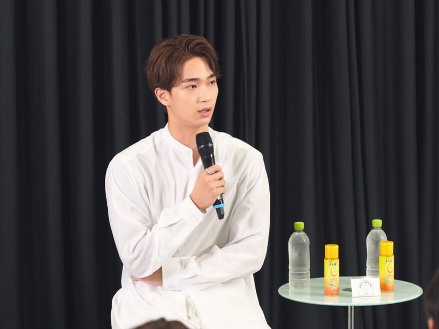 メンズノンノ美容大賞2025選考会イベントの「メラノCC」スペシャルステージに登壇した俳優でメンズノンノモデルの野村康太