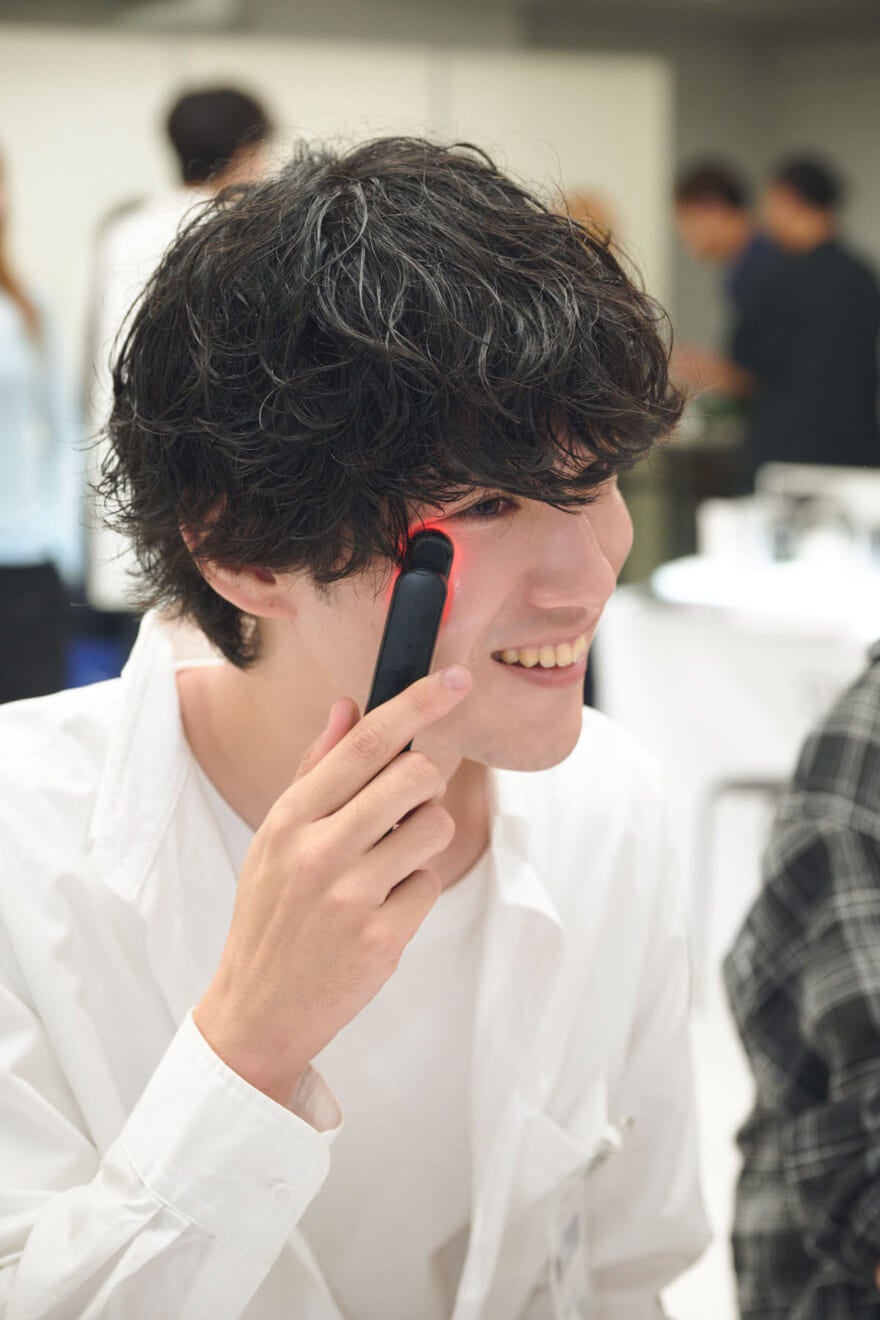 ディズム ブースの様子 モデル・高橋璃央