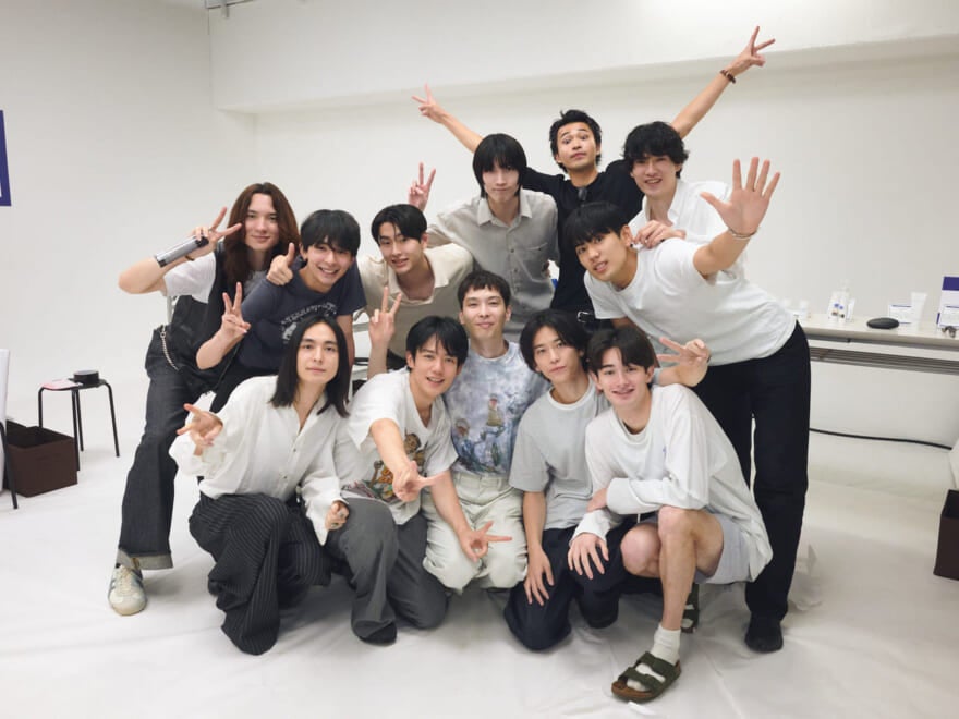 メンズノンノ美容大賞2025選考会に来場したモデルの集合写真