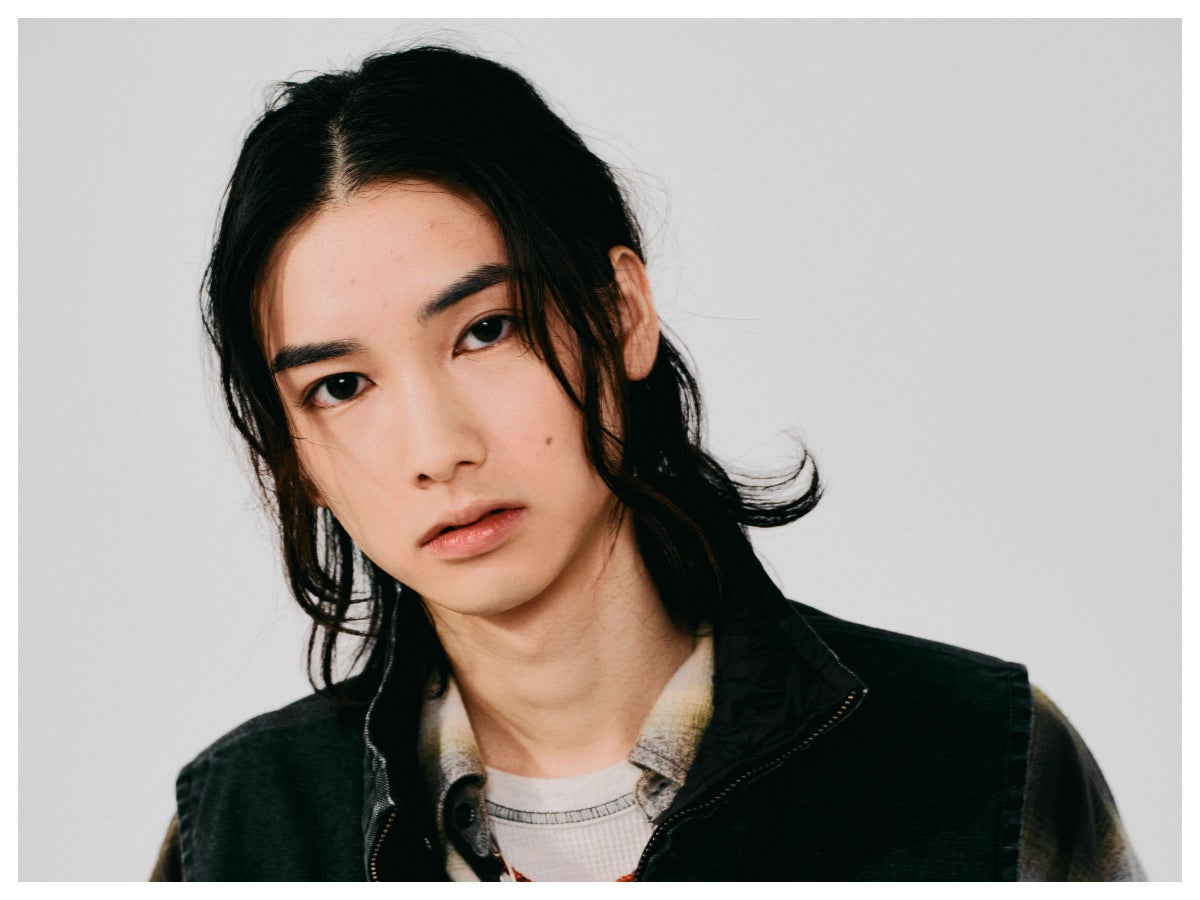 鳴海 陸くん／ハーフアップのロングヘアでアメカジにギャップを加えて［ファイナリストたちのNEW LOOK］
