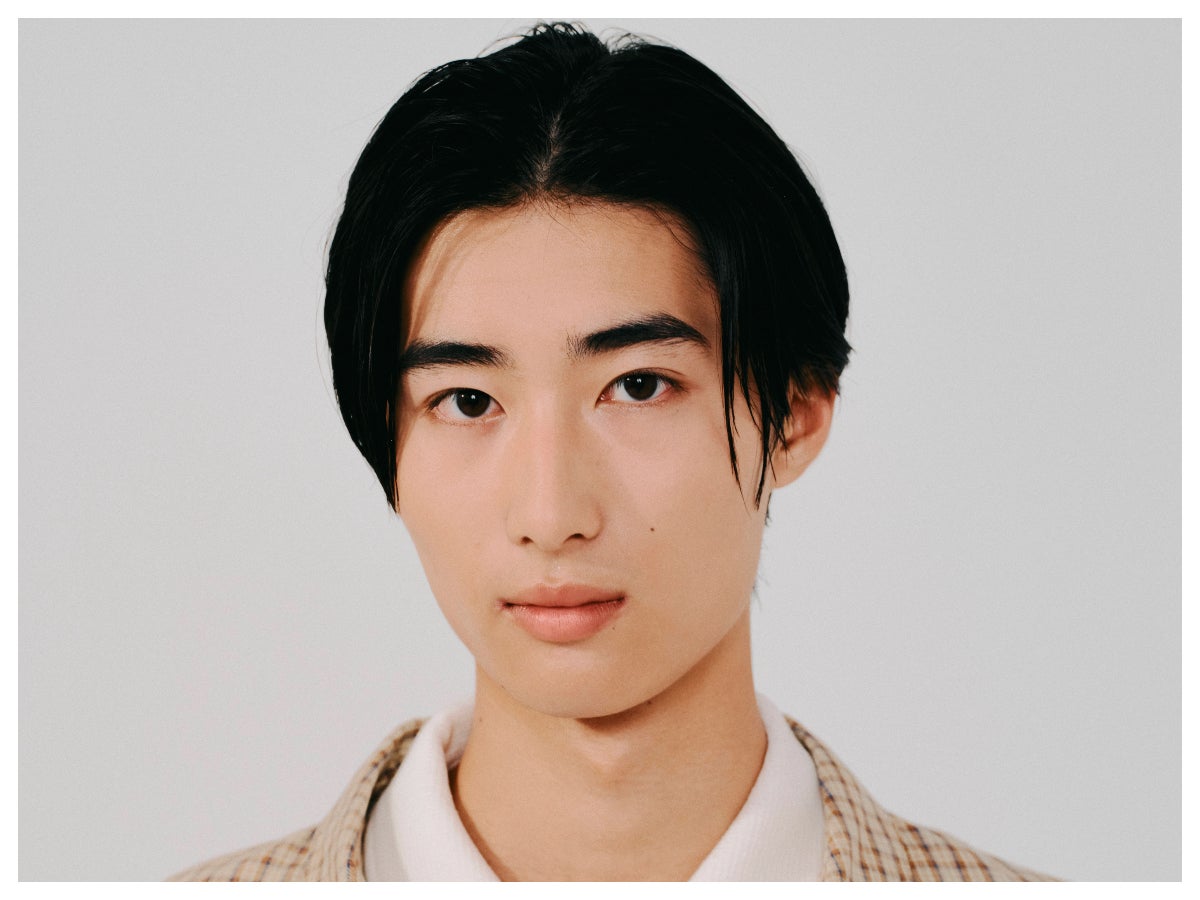 坂場 拓人くん／タイトに仕上げた王道センターパートで旬のコートスタイルを凛々しく［ファイナリストたちのNEW LOOK］