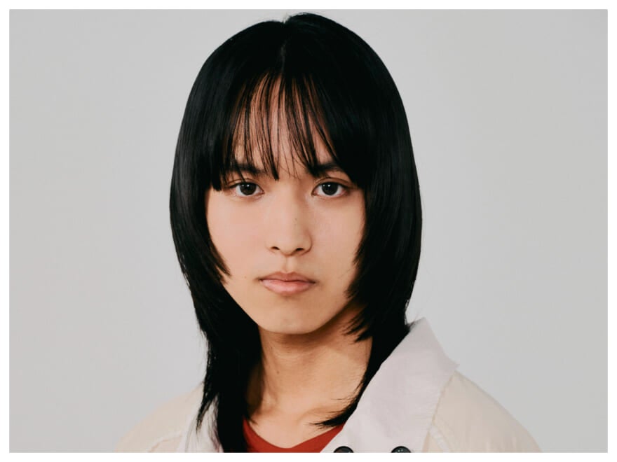 大内 晃輔くん／アンニュイなシースルー前髪にサッカーシャツでギャップを狙って。［ファイナリストたちのNEW LOOK］