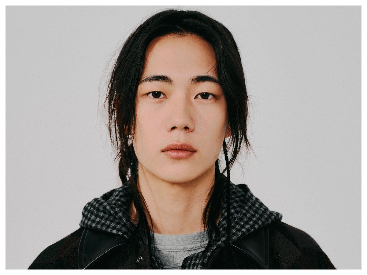 籠宮 壮太朗くん／トレードマークのロングヘアを三つ編みに。端正なレイヤードスタイルに遊びをきかせて［ファイナリストたちのNEW LOOK］