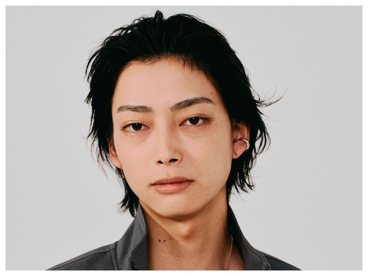 大林 千晃くん／大胆にかきあげたヘアとエレガントな服装とのコントラストで魅せる！［ファイナリストたちのNEW LOOK］