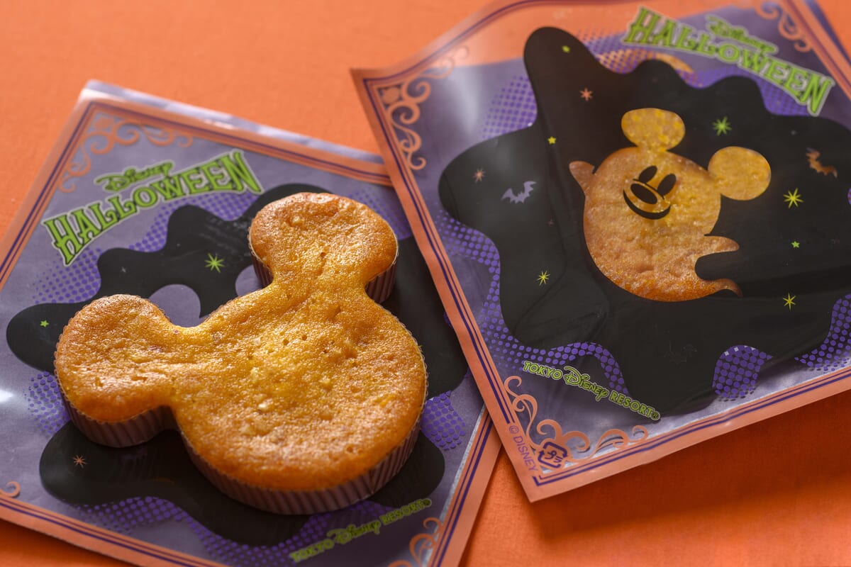 東京ディズニーランド2025ハロウィンメニューおすすめ。パンプキンマフィン（アーモンド入り）