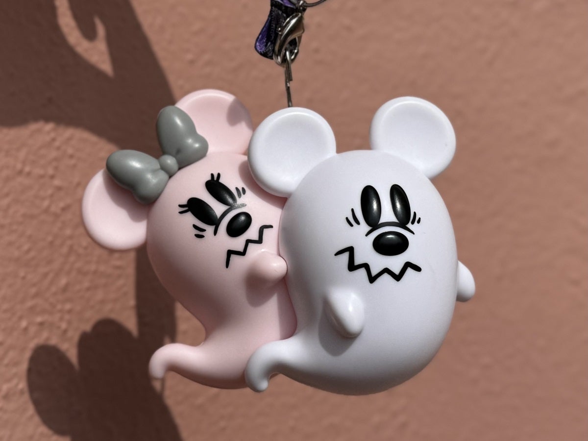 東京ディズニーランド2025ハロウィンメニューおおすすめ。グミキャンディケース「くっつきゴーストデザイン」