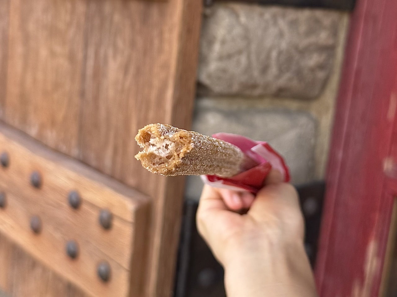 ディズニー食べ歩き定番メニュー。おすすめチュロス断面