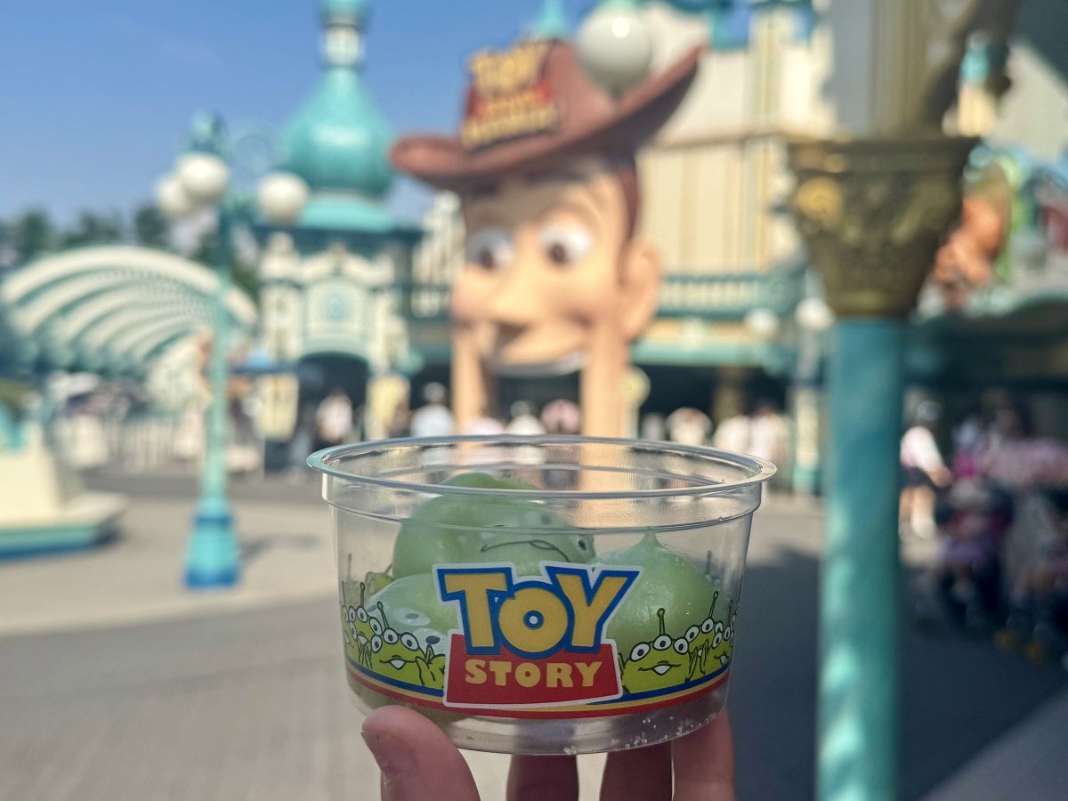 ディズニー定番食べ歩き。おすすめメニュー「リトルグリーンマン」