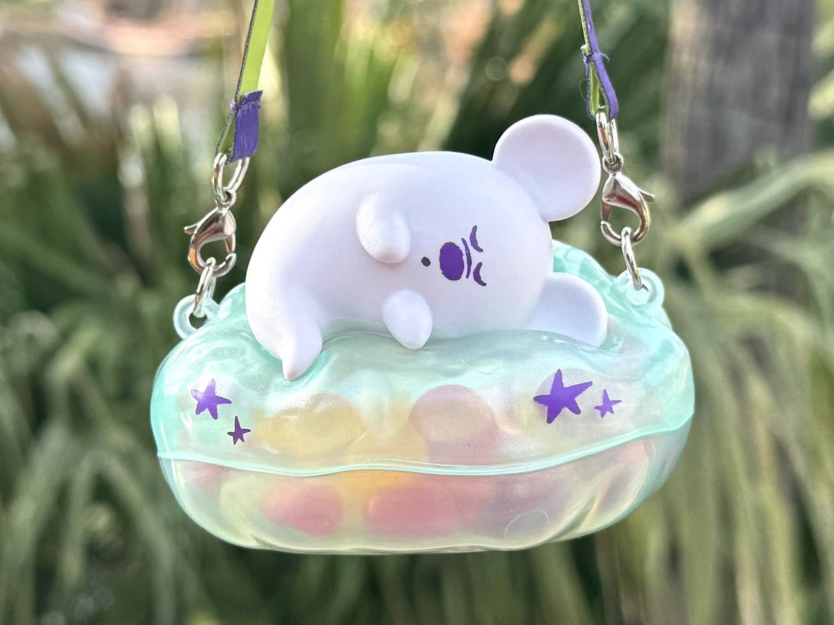 ディズニーハロウィン食べ歩きおすすめ。シー「「グミキャンディー、ミニスナックケース付き」(雲ゴースト)