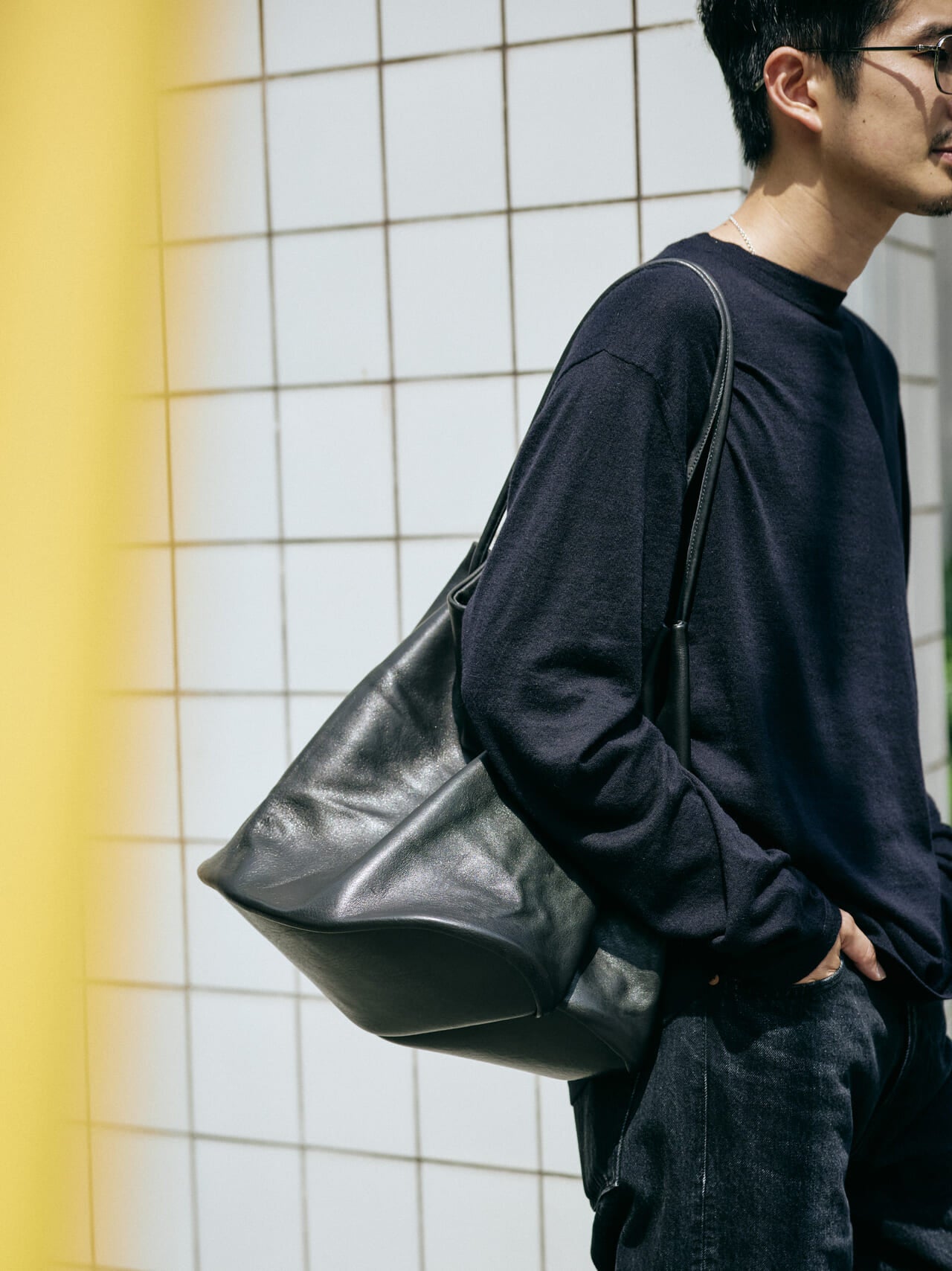 オシャレな人が愛用する〈GABRIELA COLL GARMENTS〉のレザーバッグ